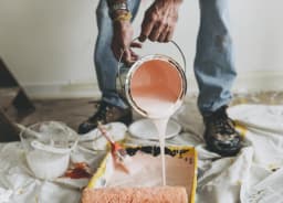 Murs intérieurs peints en rose, exemple de finition peinture